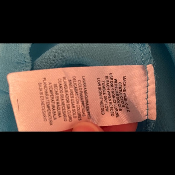 Love by Design ladies medium blouse. - Picture 8 of 13